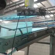 desinfektion af overflader UVC desinfektion af overflader UVC på transportbånd